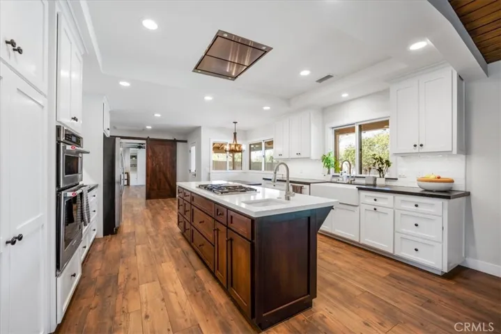643 Alta Loma Drive, Redlands, California 92373