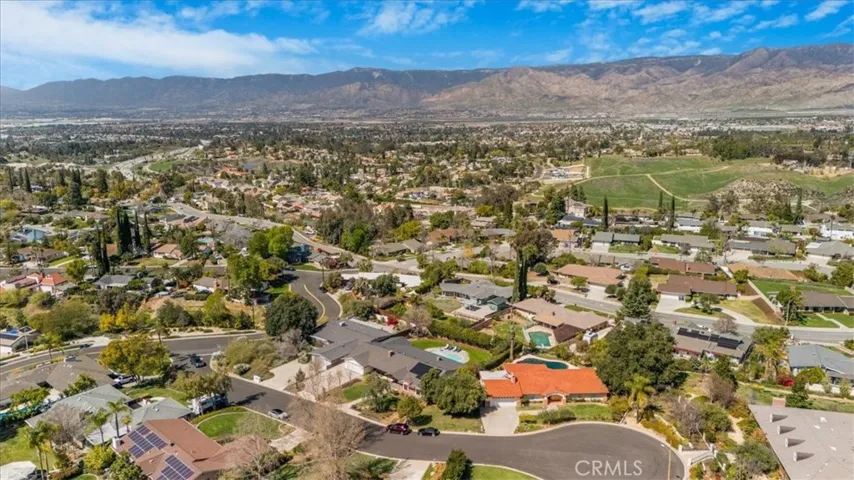 643 Alta Loma Drive, Redlands, California 92373