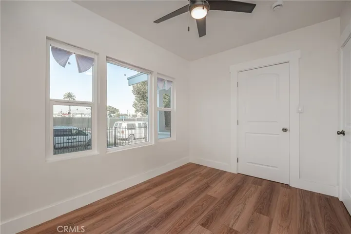 515 W 70th Street, Los Angeles, California 90044