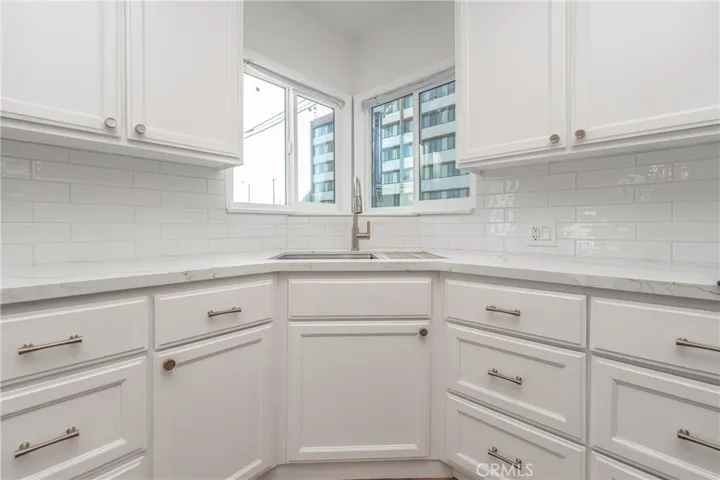 515 W 70th Street, Los Angeles, California 90044