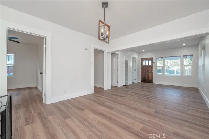 515 W 70th Street, Los Angeles, California 90044