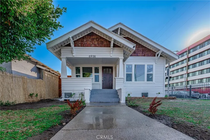 515 W 70th Street, Los Angeles, California 90044