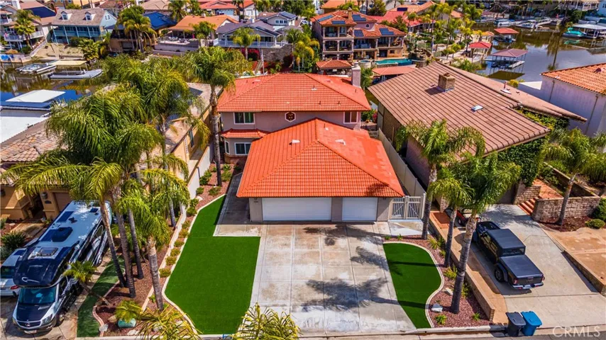 30182 Point Marina Drive, Canyon Lake, California 92587
