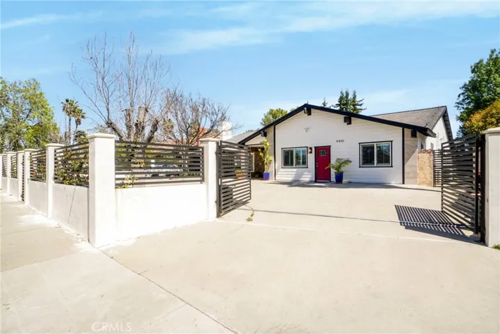 9410 Zelzah Avenue, Northridge, California 91325