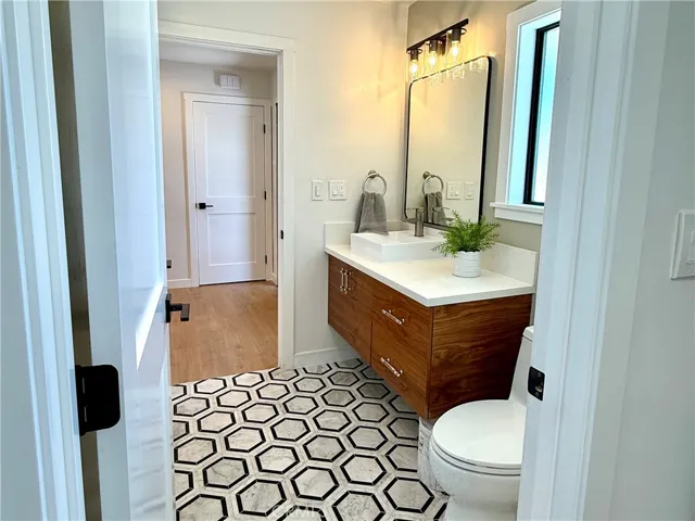 6115 Armaga Spring Road, Rancho Palos Verdes, California 90275