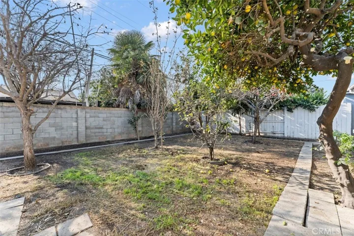 1672 E Phillips Street, Long Beach, California 90805