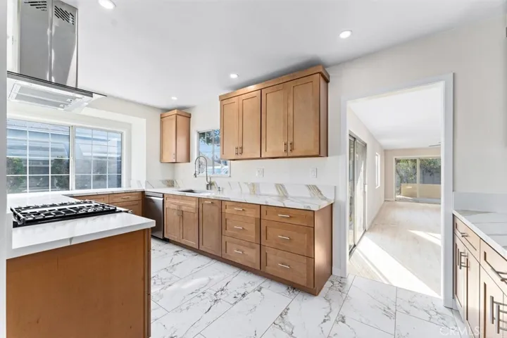 1672 E Phillips Street, Long Beach, California 90805