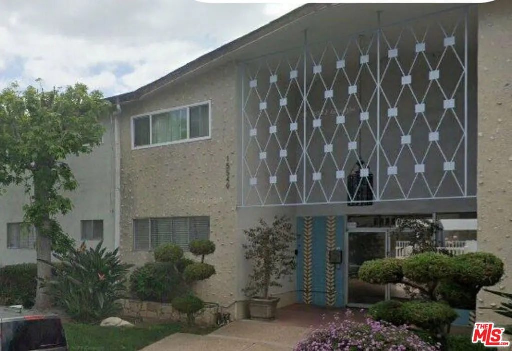 15549 S Budlong Place 2, Gardena, California 90247, 2 Bedrooms Bedrooms, ,2 BathroomsBathrooms,Residential,For Sale,Budlong,25514649