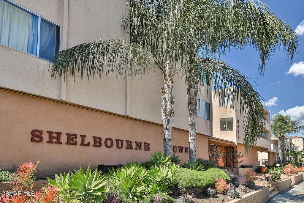 5429 Newcastle Avenue 213, Encino, California 91316 home-pic-27