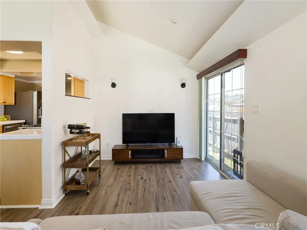 1179 W 24th Street, San Pedro, California 90731 home-pic-9