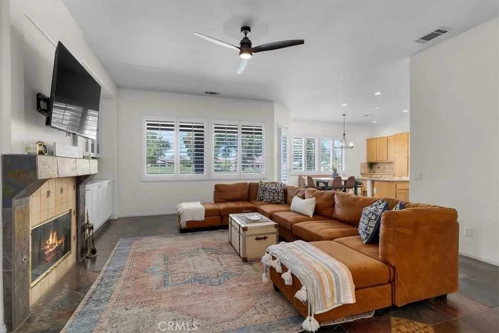 82852 Burnette Drive, Indio, California 92201 home-pic-4