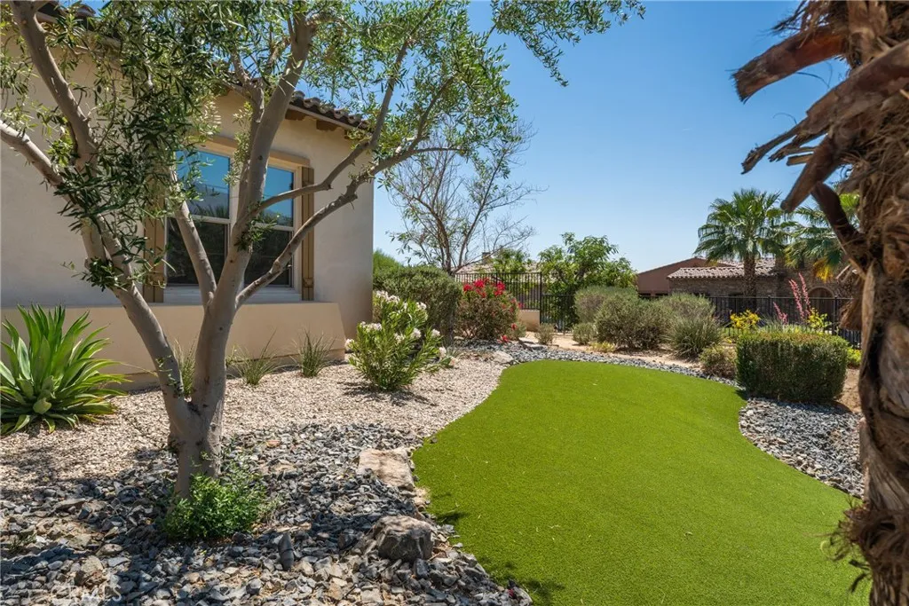 54900 Damascus Drive, La Quinta, California 92253 home-pic-57
