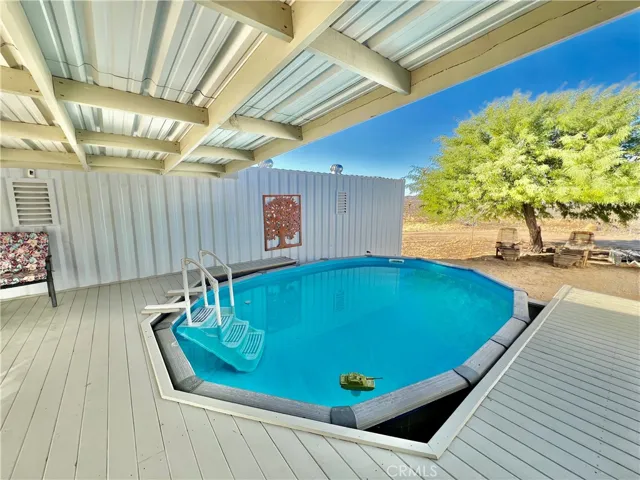 406 Rainbow Road, Landers, California 92285