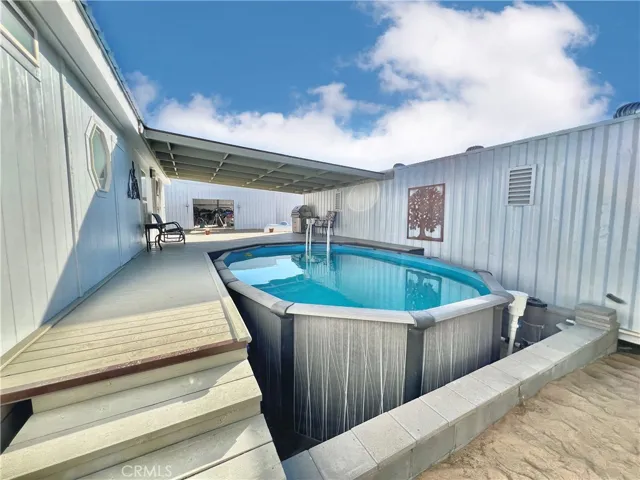 406 Rainbow Road, Landers, California 92285
