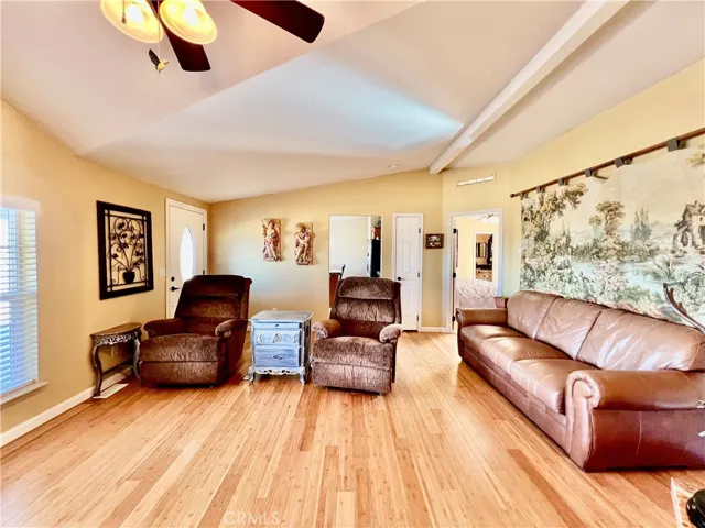 406 Rainbow Road, Landers, California 92285