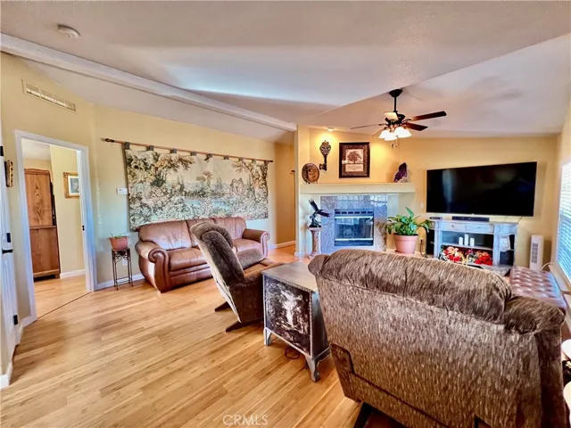 406 Rainbow Road, Landers, California 92285
