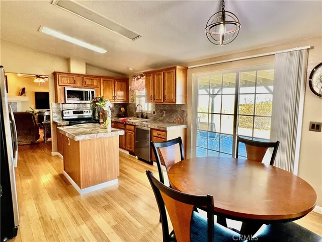 406 Rainbow Road, Landers, California 92285