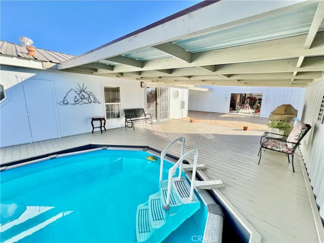 406 Rainbow Road, Landers, California 92285