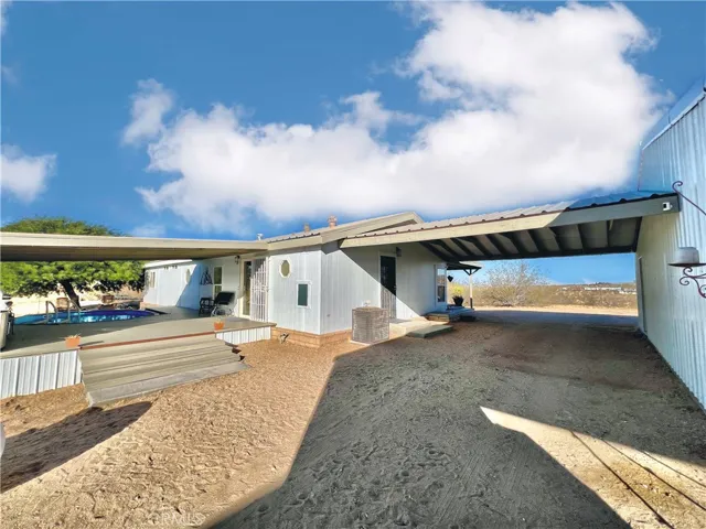 406 Rainbow Road, Landers, California 92285