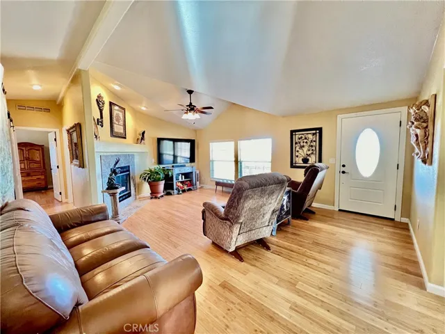 406 Rainbow Road, Landers, California 92285