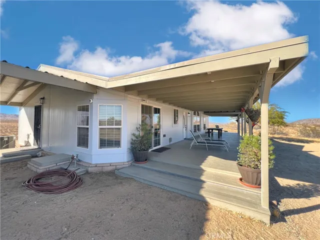 406 Rainbow Road, Landers, California 92285