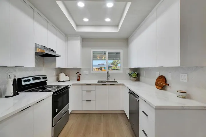 32524 Gina Way, Union City, California 94587
