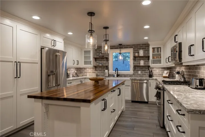 41496 Comstock Lane, Big Bear Lake, California 92315