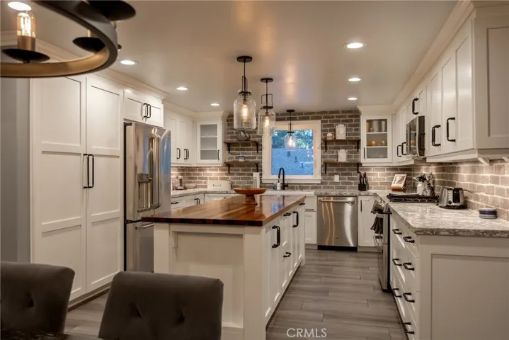 41496 Comstock Lane, Big Bear Lake, California 92315