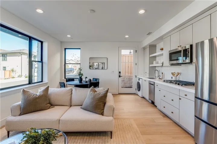 1451 Hansen Lane, San Luis Obispo, California 93401