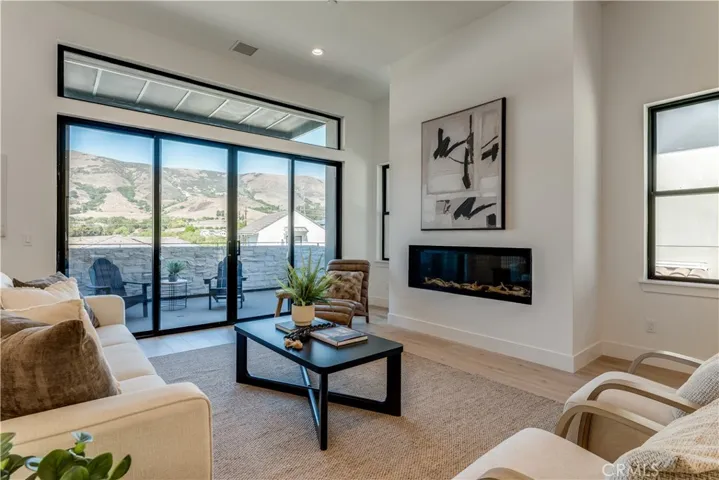 1451 Hansen Lane, San Luis Obispo, California 93401