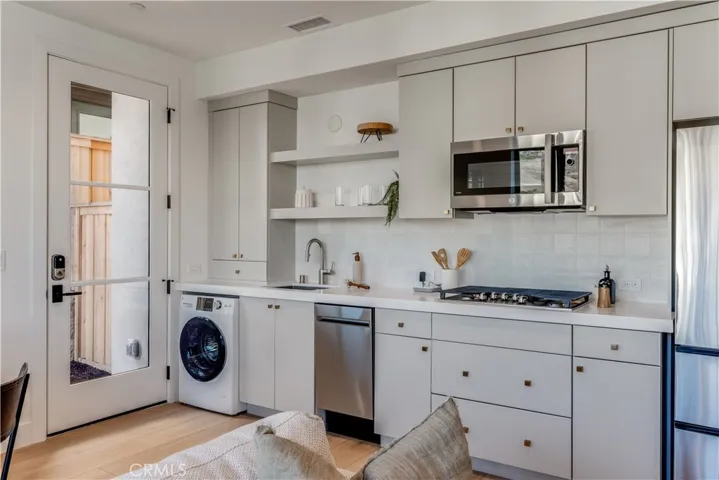 1451 Hansen Lane, San Luis Obispo, California 93401