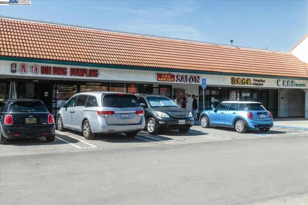 34701 Alvarado Niles Rd 2, Union City, California 94587 home-pic-31