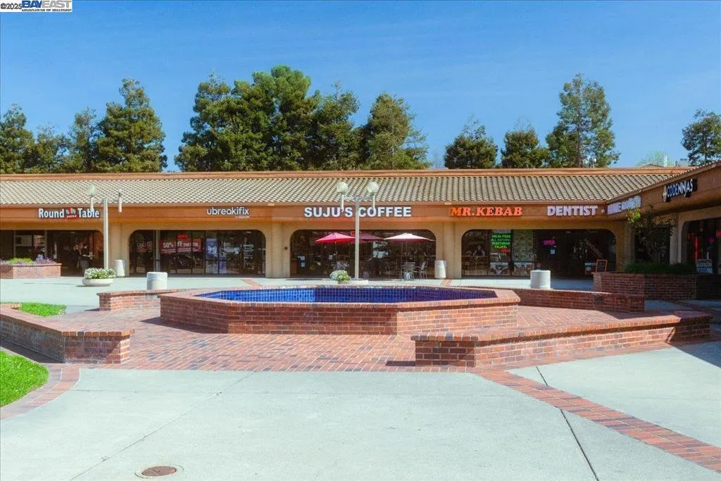 34701 Alvarado Niles Rd 2, Union City, California 94587 home-pic-33