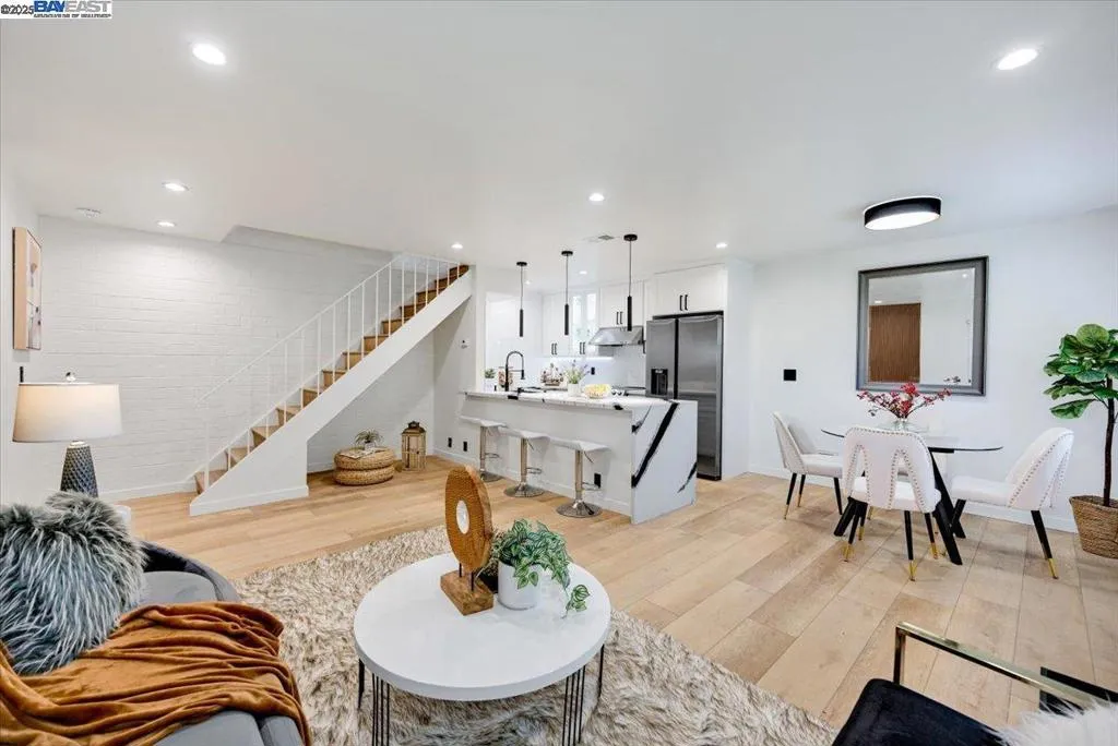 34701 Alvarado Niles Rd 2, Union City, California 94587 home-pic-0