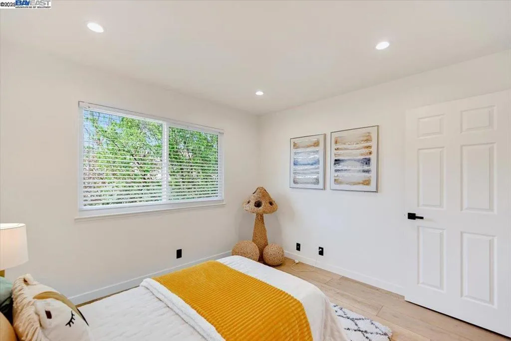 34701 Alvarado Niles Rd 2, Union City, California 94587 home-pic-23