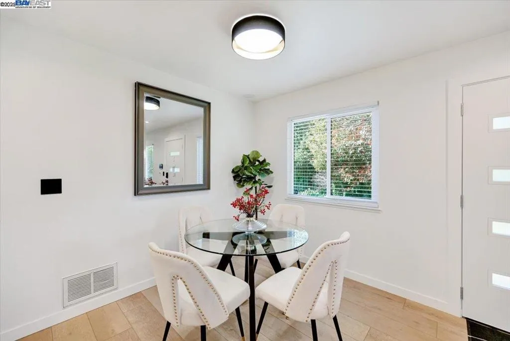 34701 Alvarado Niles Rd 2, Union City, California 94587 home-pic-10