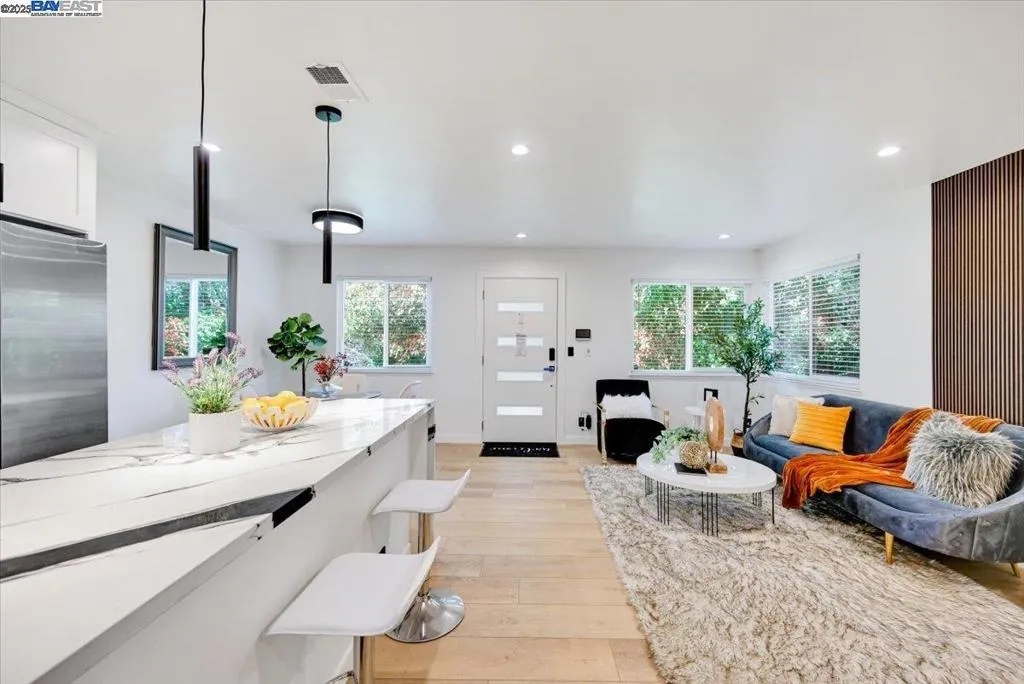 34701 Alvarado Niles Rd 2, Union City, California 94587 home-pic-9