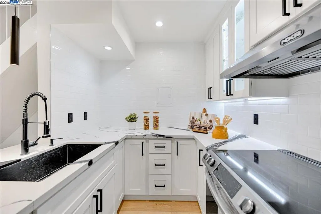 34701 Alvarado Niles Rd 2, Union City, California 94587 home-pic-7