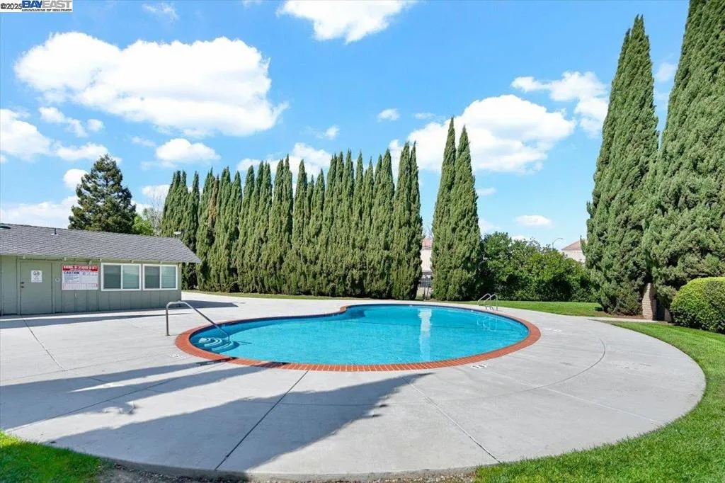 34701 Alvarado Niles Rd 2, Union City, California 94587 home-pic-27