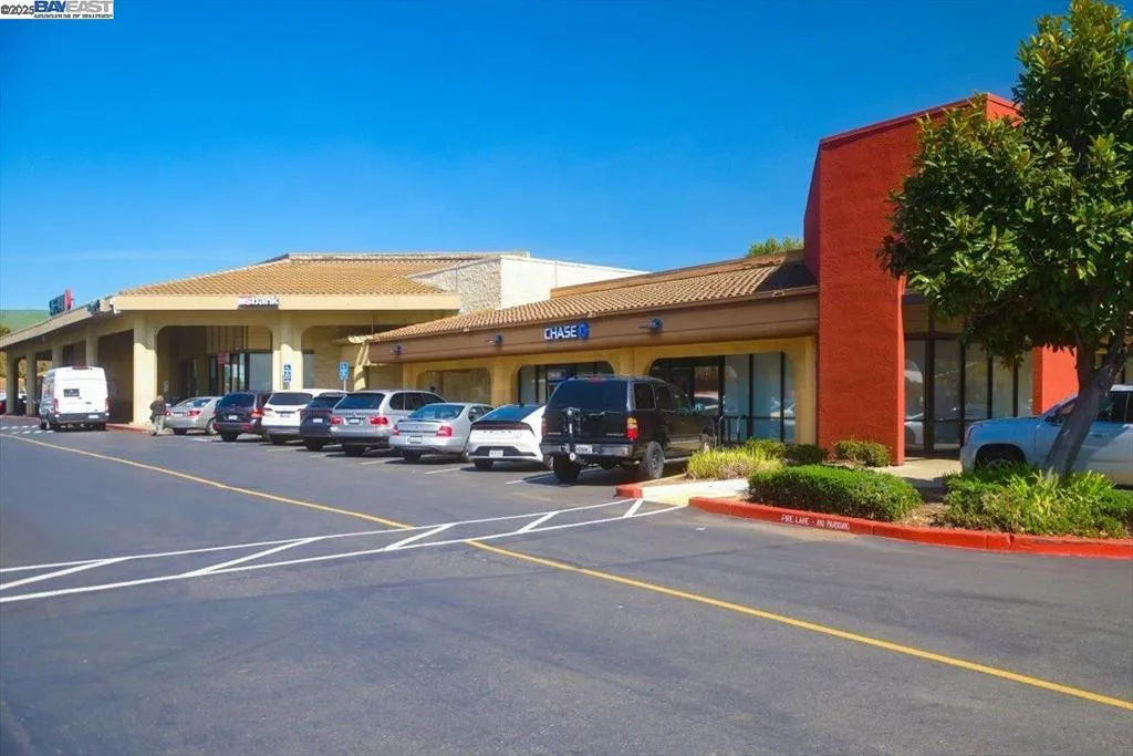 34701 Alvarado Niles Rd 2, Union City, California 94587 home-pic-32