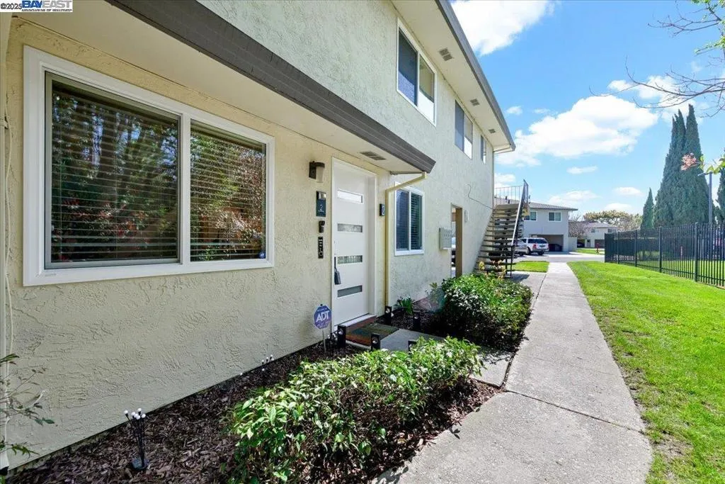 34701 Alvarado Niles Rd 2, Union City, California 94587 home-pic-25