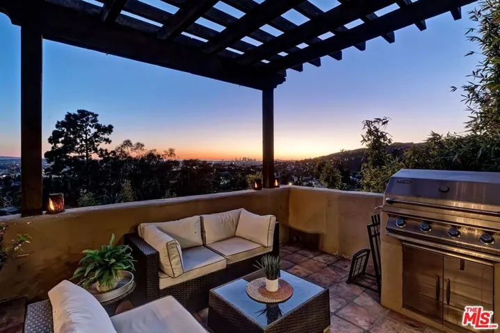6324 Quebec Drive, Los Angeles, California 90068