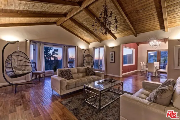 6324 Quebec Drive, Los Angeles, California 90068
