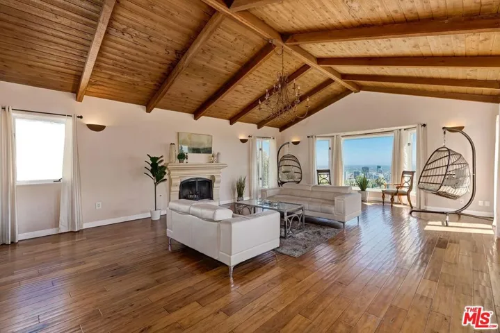 6324 Quebec Drive, Los Angeles, California 90068