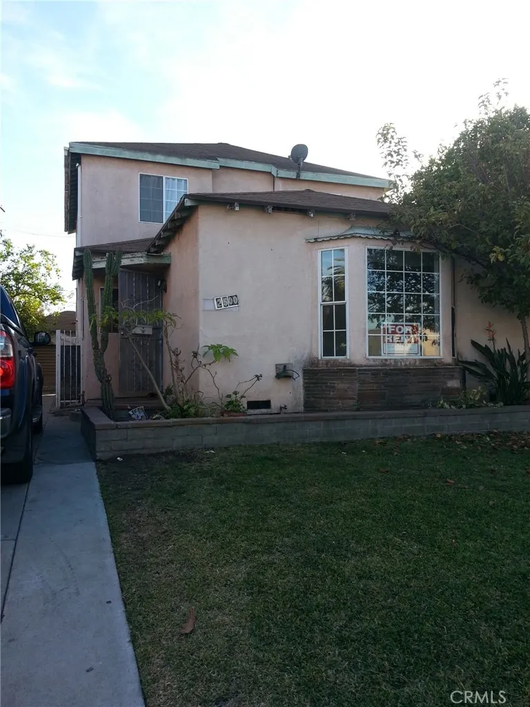2500 Illinois Avenue, South Gate, California 90280 home-pic-1