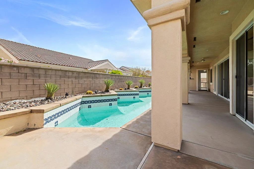 37248 Wyndham Road, Palm Desert, California 92211 home-pic-22