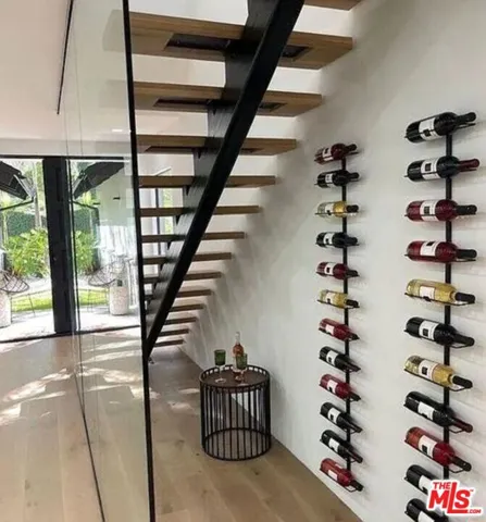 1561 Clear View Drive, Beverly Hills, California 90210