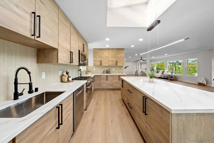 10104 Cristobal Dr, Spring Valley, California 91977