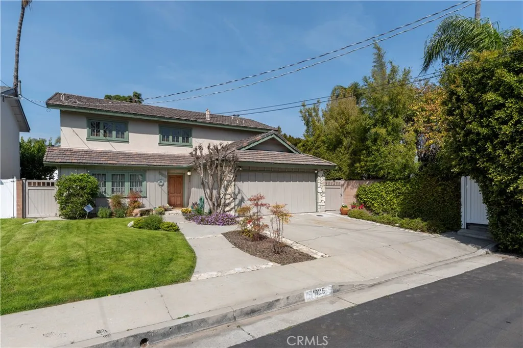 13925 Branton Place, Sherman Oaks, California 91423 home-pic-1