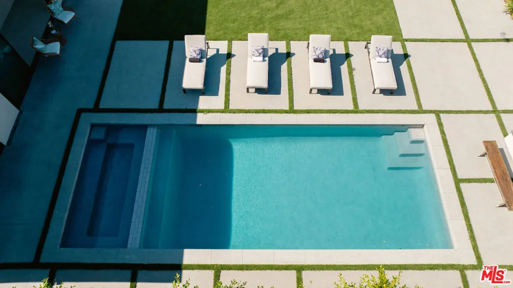 13016 Chandler Boulevard, Sherman Oaks, California 91401 home-pic-26